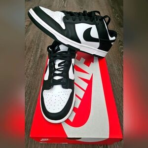 Men's White & Black Nike Dunks Low Retro 10.5